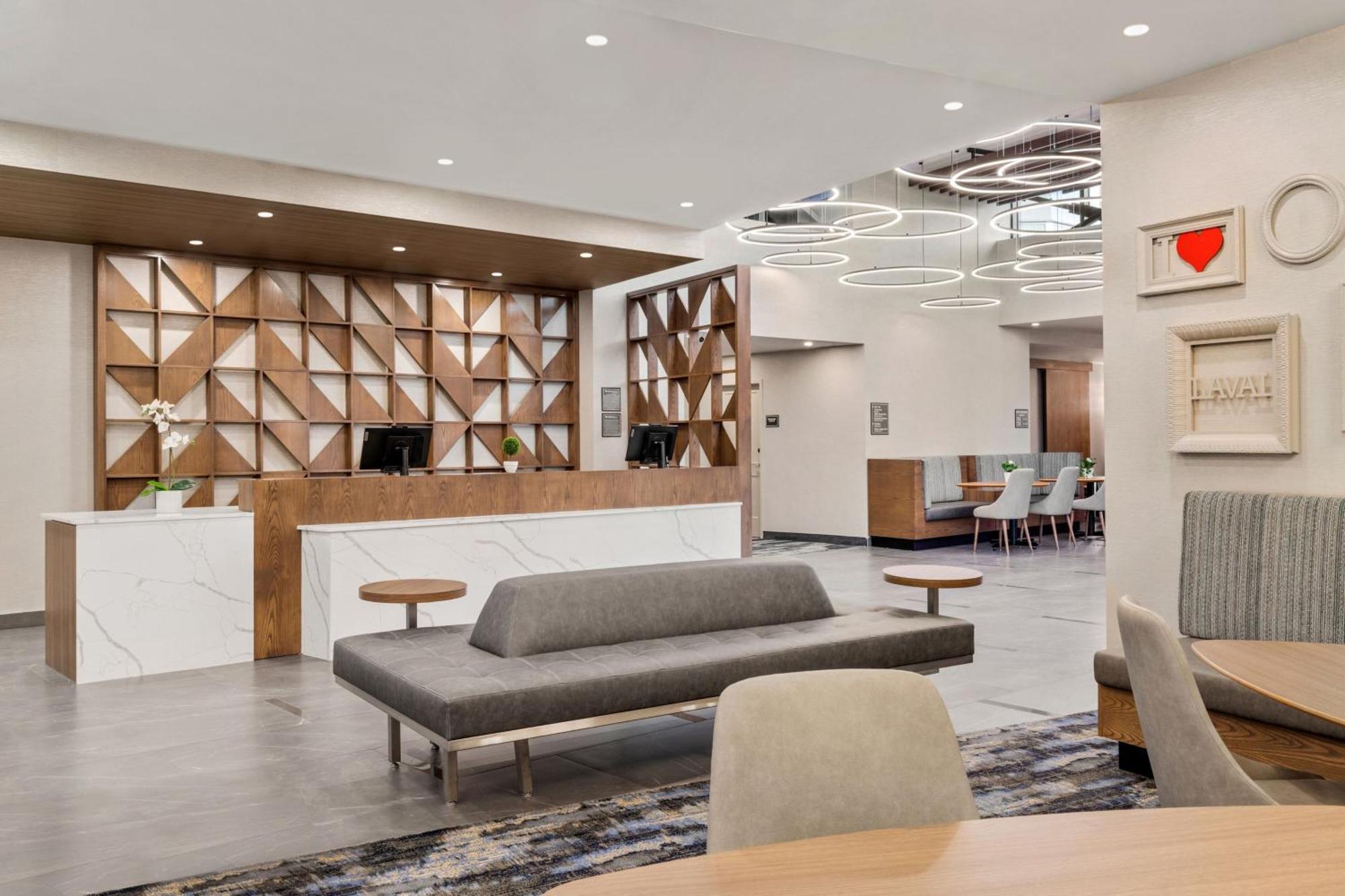 Residence Inn By Marriott Laval Eksteriør billede